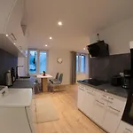 דירה Schoene 54 M², Zentrumsnah, Kingbett ארפורט