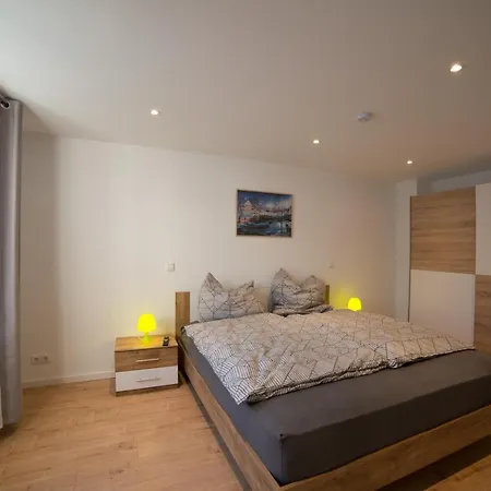 Schoene 54 M², Zentrumsnah, Kingbett Appartamento Erfurt