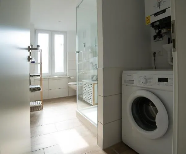 Schoene 54 M², Zentrumsnah, Kingbett Apartamento