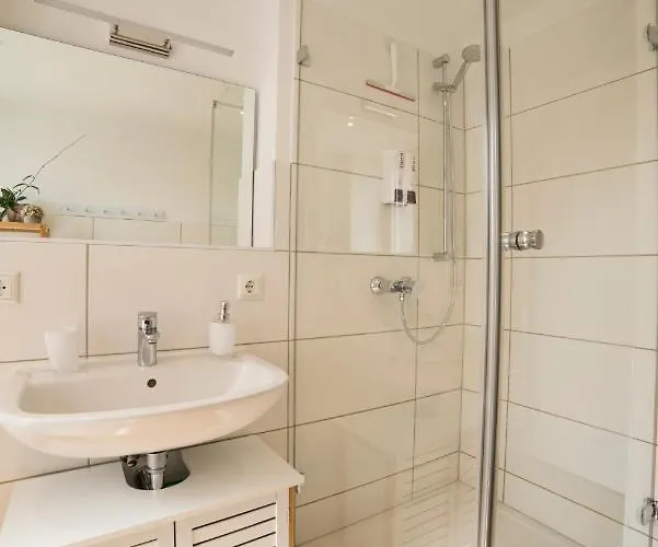 Schoene 54 M², Zentrumsnah, Kingbett * Erfurt